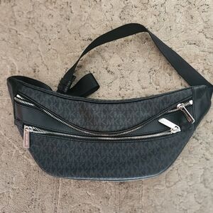 Michael Kors Bum Bag